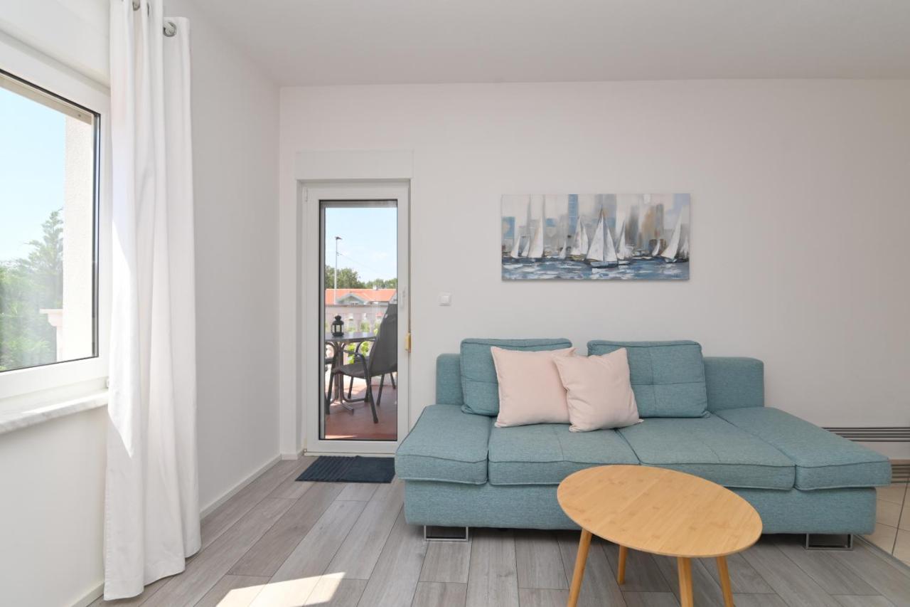 Apartments Basic Sveti Anton 88 Malinska Eksteriør bilde