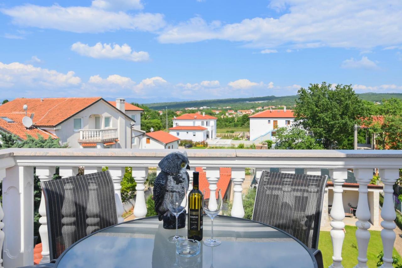 Apartments Basic Sveti Anton 88 Malinska Eksteriør bilde