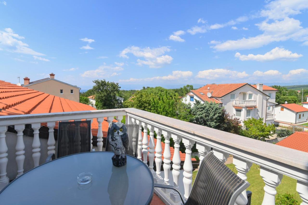 Apartments Basic Sveti Anton 88 Malinska Eksteriør bilde